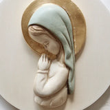 Virgen Niña Verde con Pan de Oro