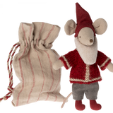 Santa mouse