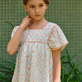 Vestido Flores con Detalle de Zigzag