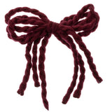 Lazada con clip burdeos