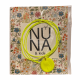 Collar Medallita Virgen Niña Amarillo Neón