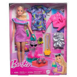 Barbie Fashionista con 3 modas noche.