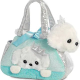 Perrito con bolso azul