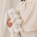 Frankie the Hugging Bunny - Marshmallow