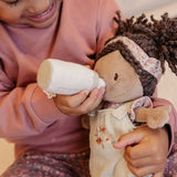 Bebé Evi en Canastilla de Viaje