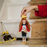 Muñeca Lottie joven inventora